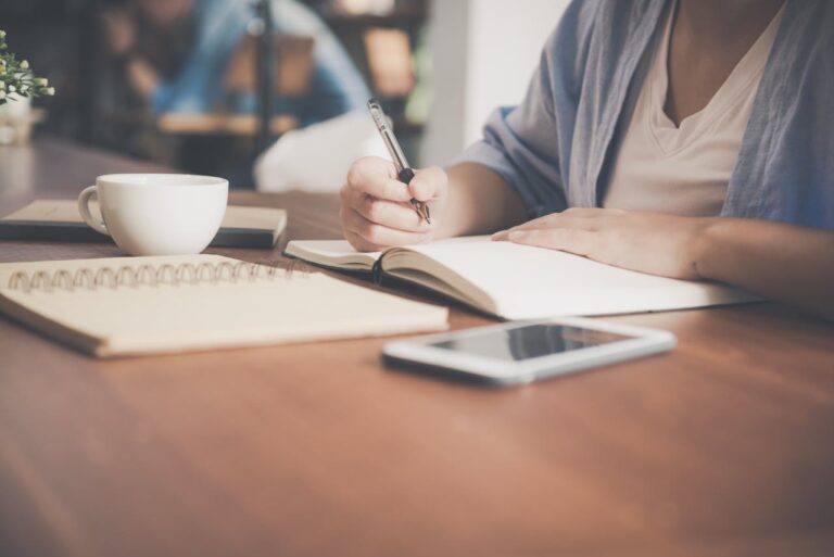AppSumo's affiliate program offers a compelling opportunity for marketers
